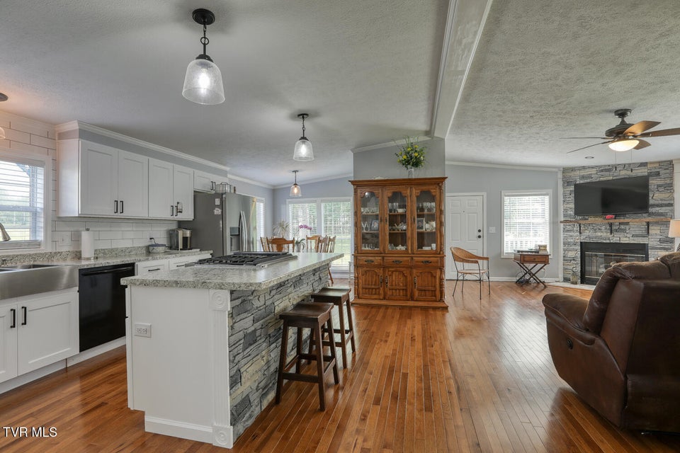 Photo #20: 4135 Ottway Road
