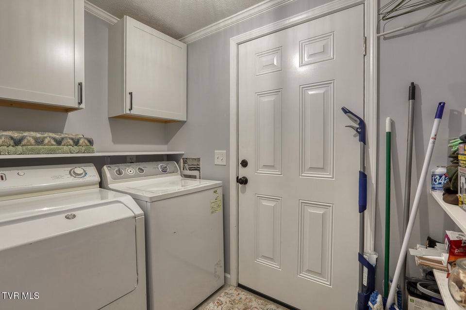 Photo #34: 4135 Ottway Road