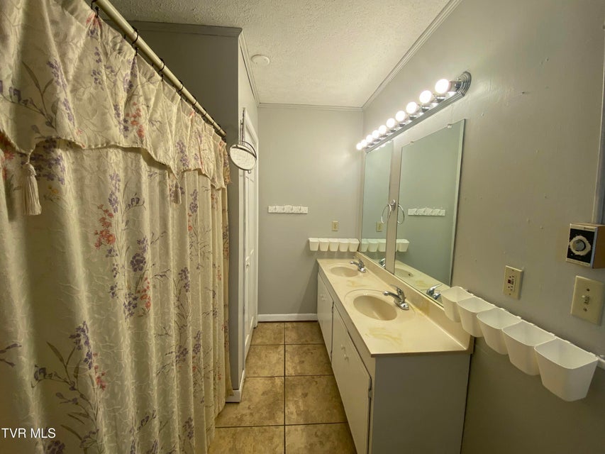 Photo #12: 158 Taylortown Road