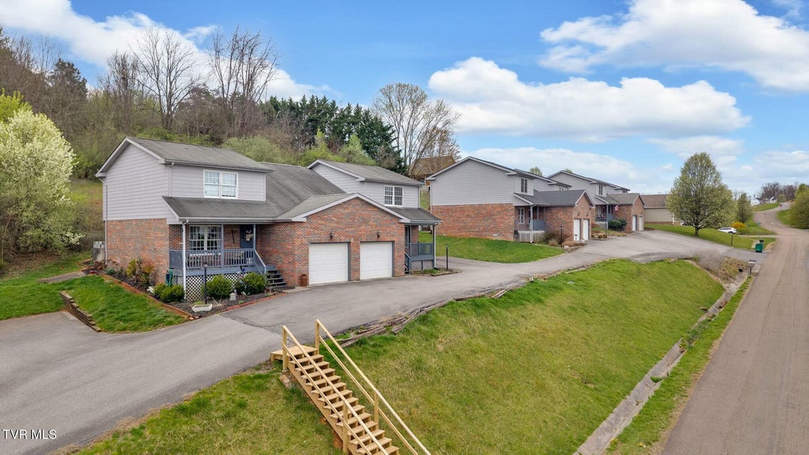 Photo #16: 20802 Meadowbrook Drive