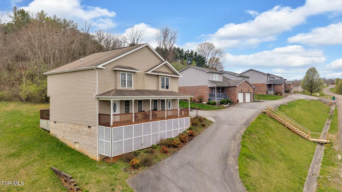 Photo #18: 20802 Meadowbrook Drive