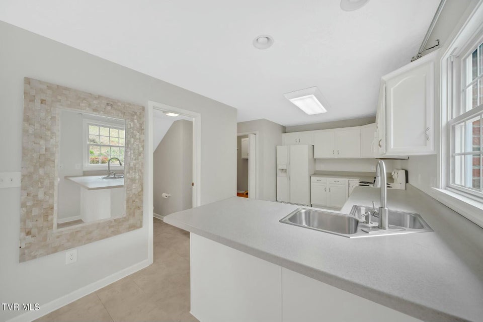 Photo #25: 20802 Meadowbrook Drive