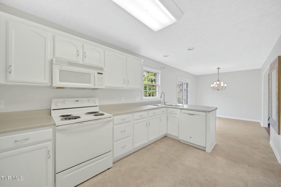 Photo #27: 20802 Meadowbrook Drive