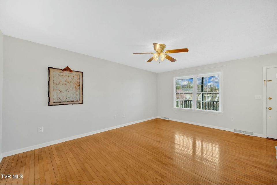 Photo #33: 20802 Meadowbrook Drive