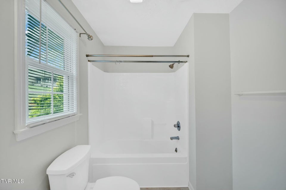 Photo #40: 20802 Meadowbrook Drive