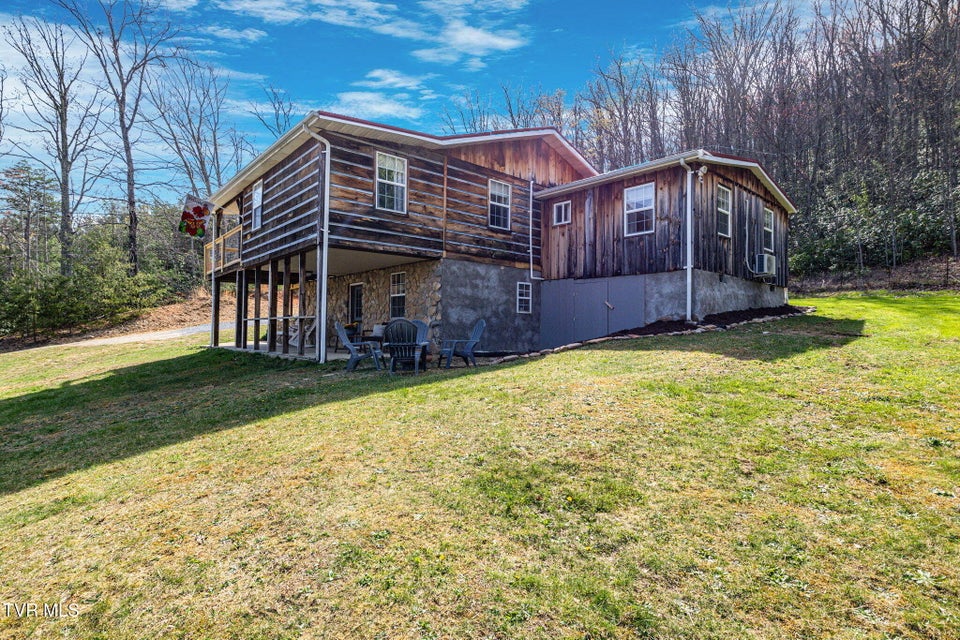 Photo #42: 975 Round Knob Road