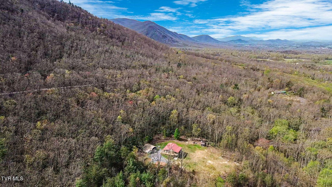 Photo #45: 975 Round Knob Road