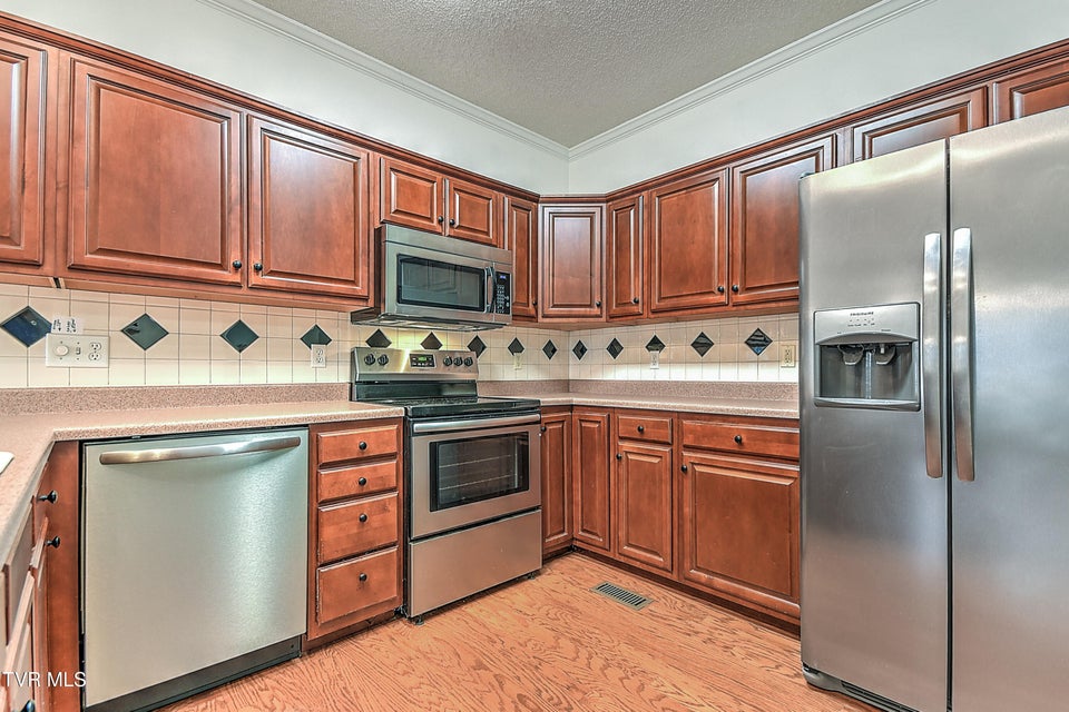 Photo #16: 13 Cherokee Ridge Court