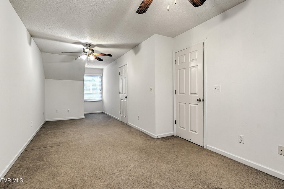 Photo #33: 13 Cherokee Ridge Court