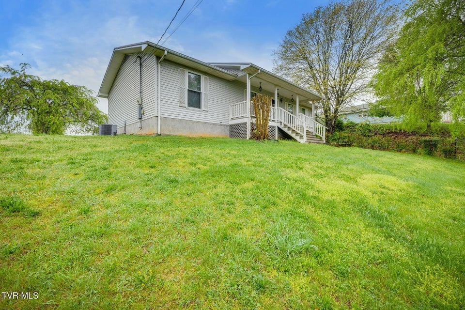 Photo #3: 120 Lynnwood Drive