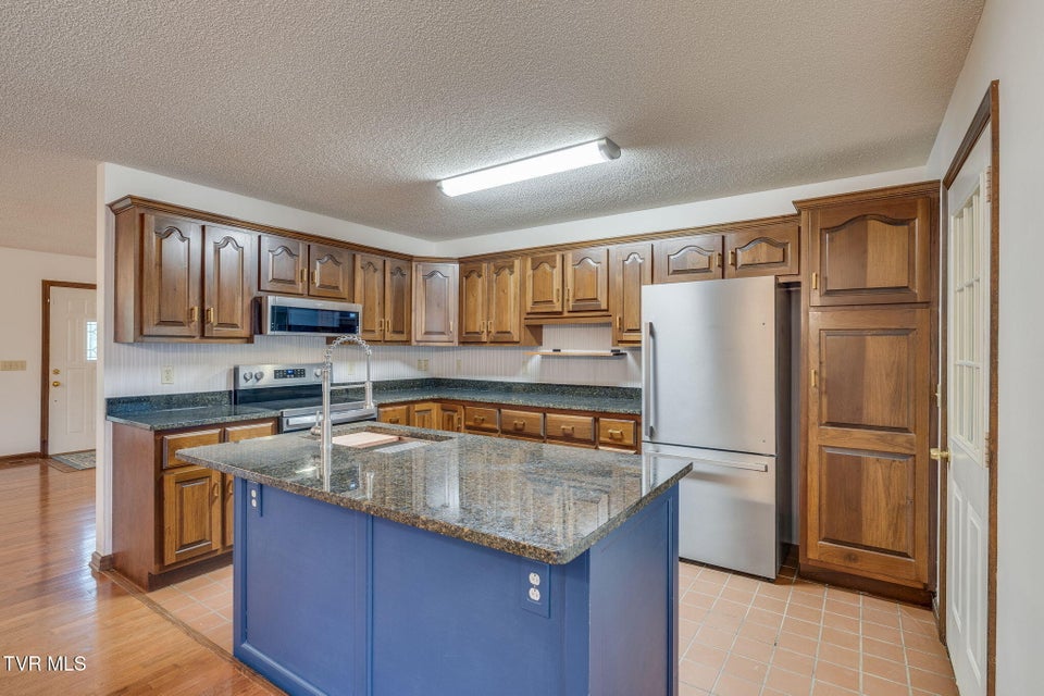 Photo #12: 120 Lynnwood Drive