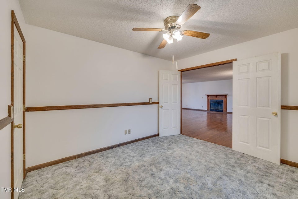 Photo #26: 120 Lynnwood Drive