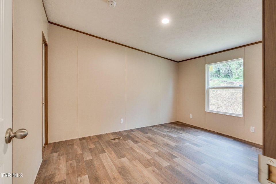 Photo #18: 102 Milligan Drive