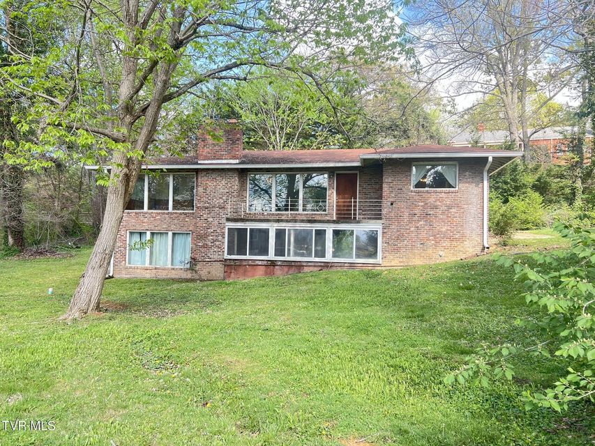 Photo #3: 214 Susong Lane