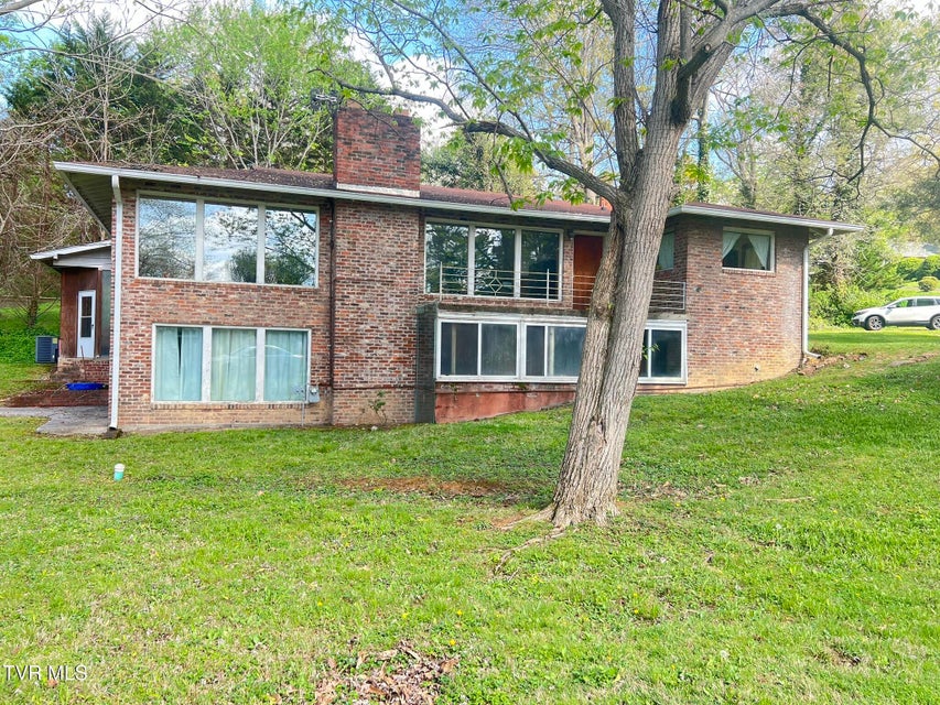 Photo #2: 214 Susong Lane