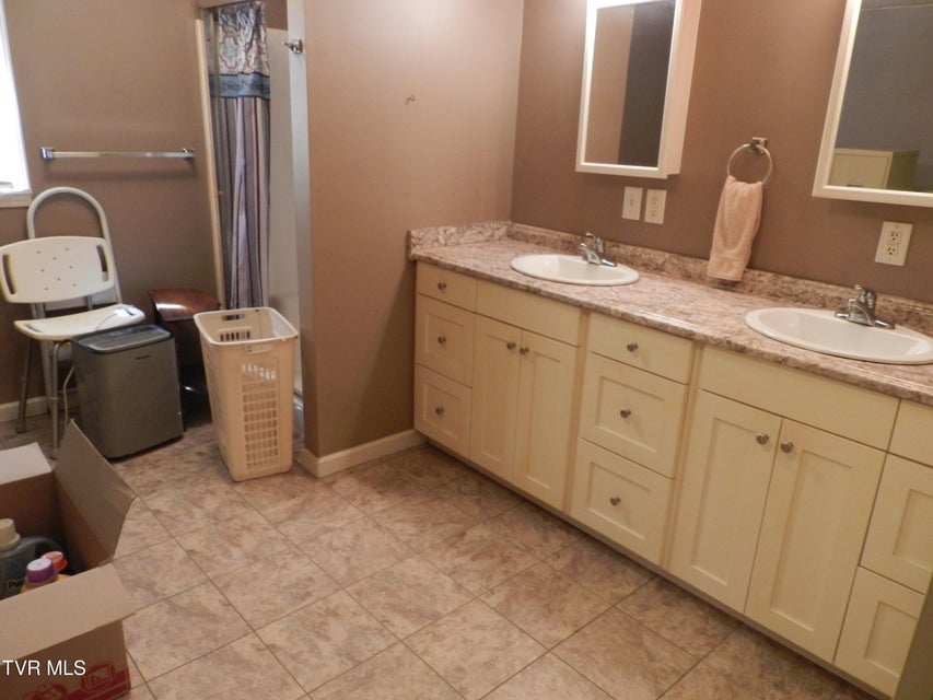 Photo #5: 14930 Kingsport Highway