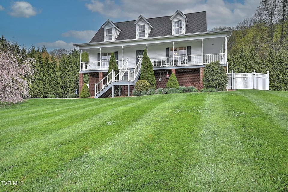 Photo #46: 120 Sunnyfield Drive Drive