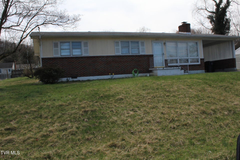 Photo #3: 2311 Bay Street Street