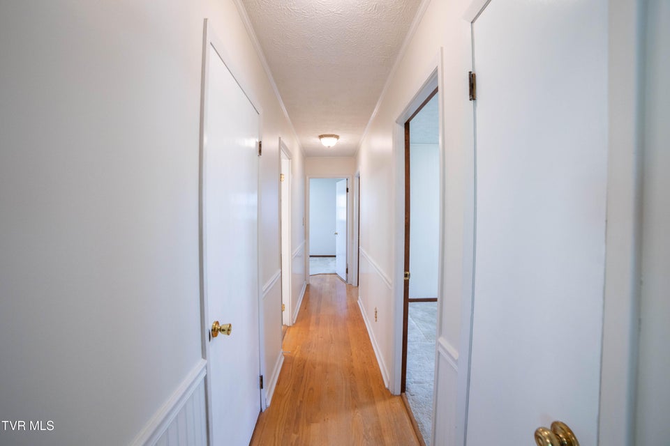Photo #19: 320 Bell Street