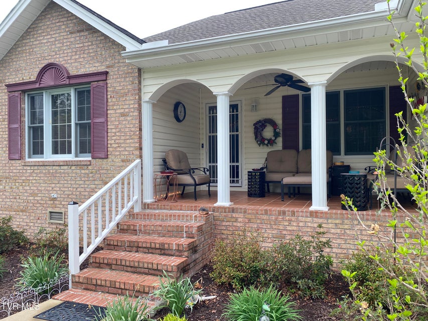 Photo #3: 127 Howard Court