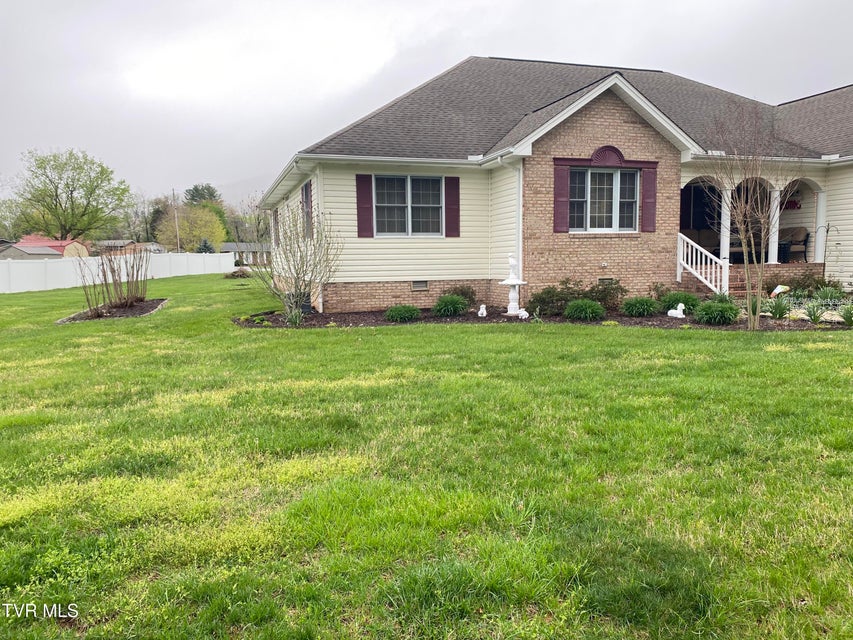 Photo #5: 127 Howard Court