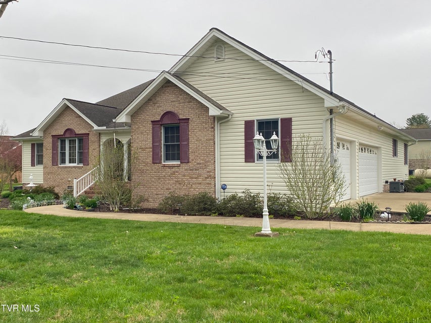 Photo #7: 127 Howard Court