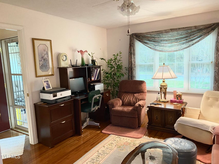 Photo #17: 127 Howard Court