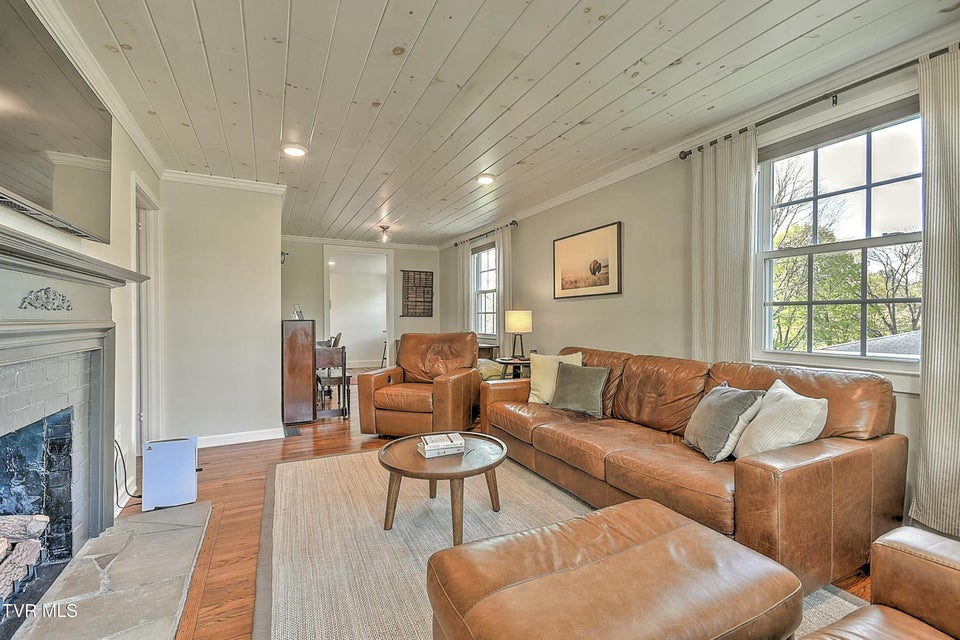 Photo #7: 277 Sherwood Road