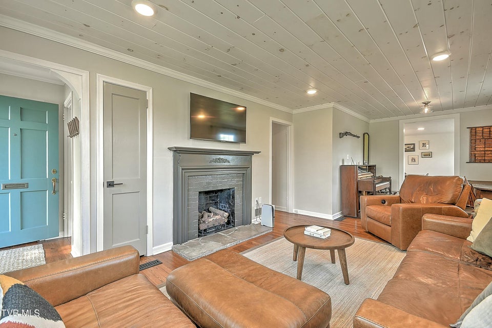 Photo #8: 277 Sherwood Road
