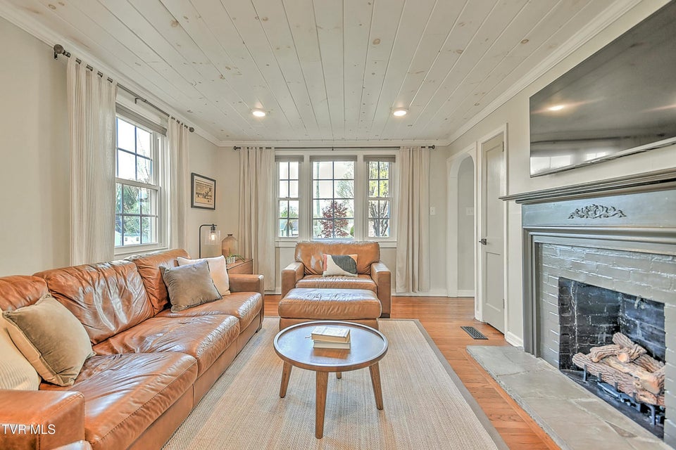 Photo #10: 277 Sherwood Road