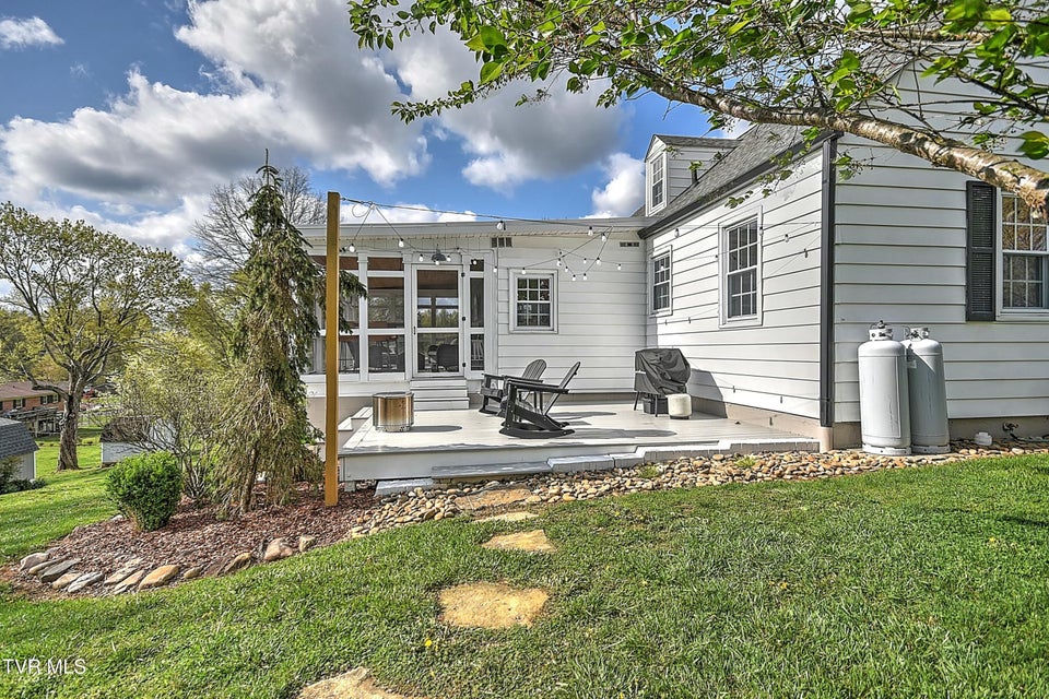 Photo #63: 277 Sherwood Road