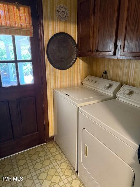 Photo #8: 19494 Oakwood Drive