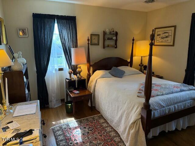 Photo #12: 19494 Oakwood Drive