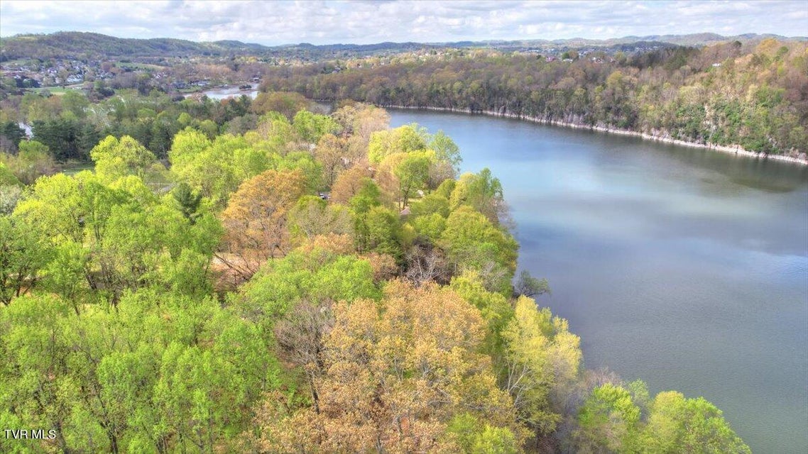 Photo #5: 712 Lake Point Drive