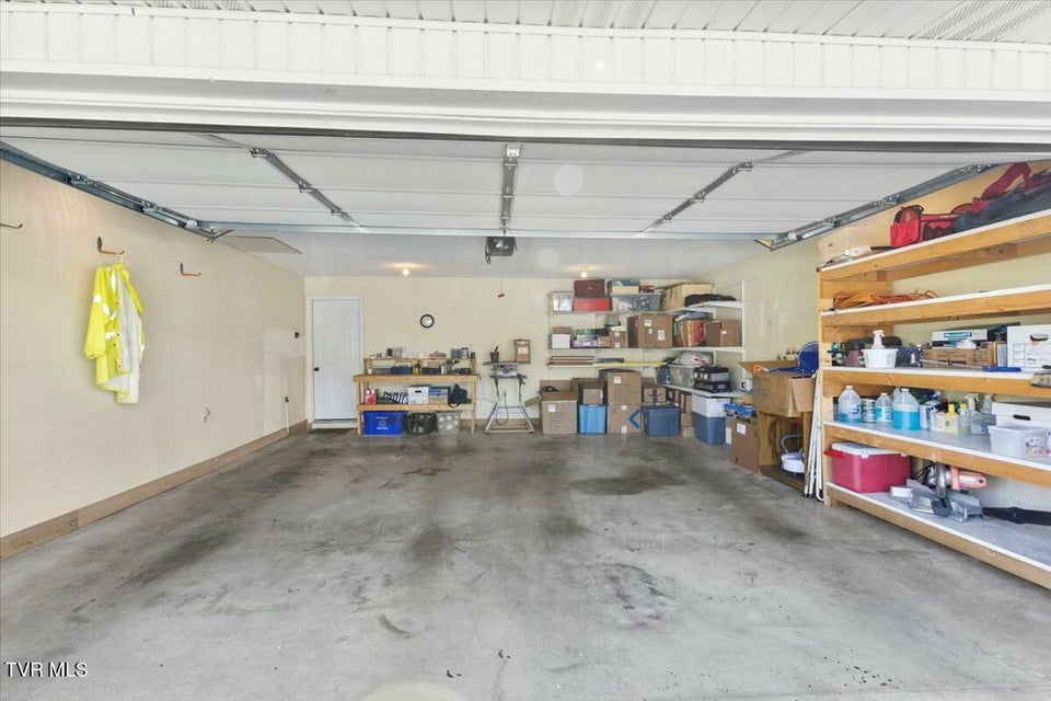Photo #36: 505 Colonial Heights Road