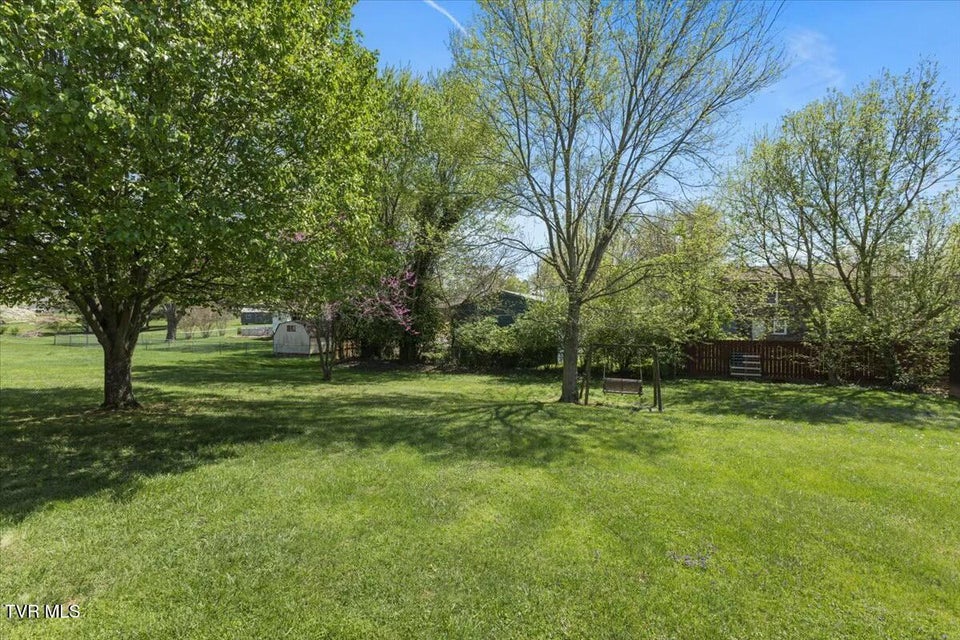 Photo #39: 505 Colonial Heights Road