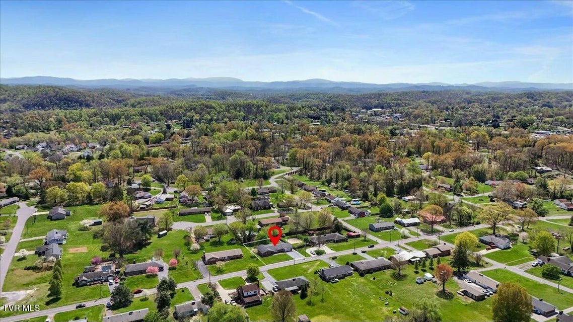 Photo #46: 505 Colonial Heights Road