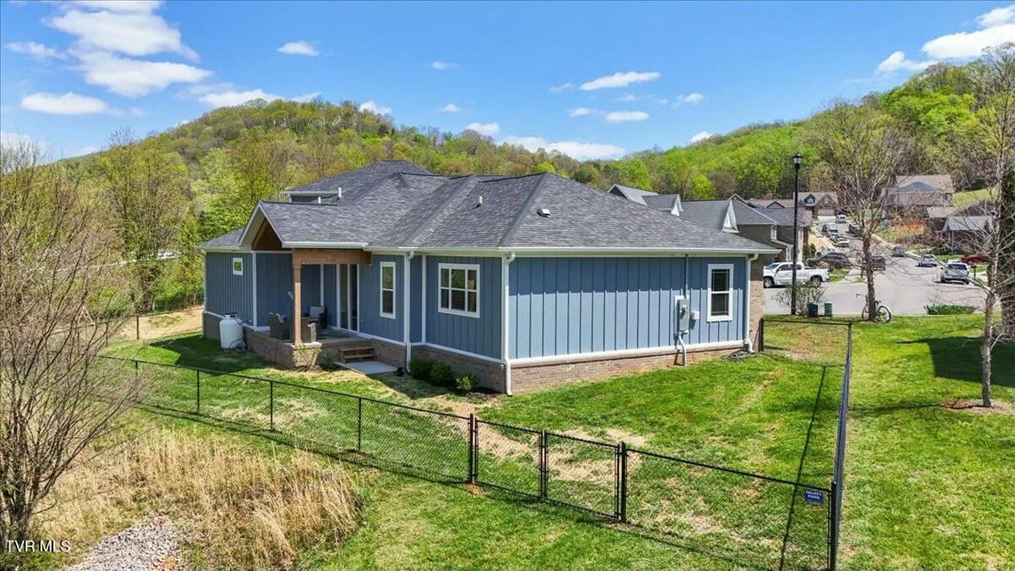 Photo #36: 1850 Topsail Court
