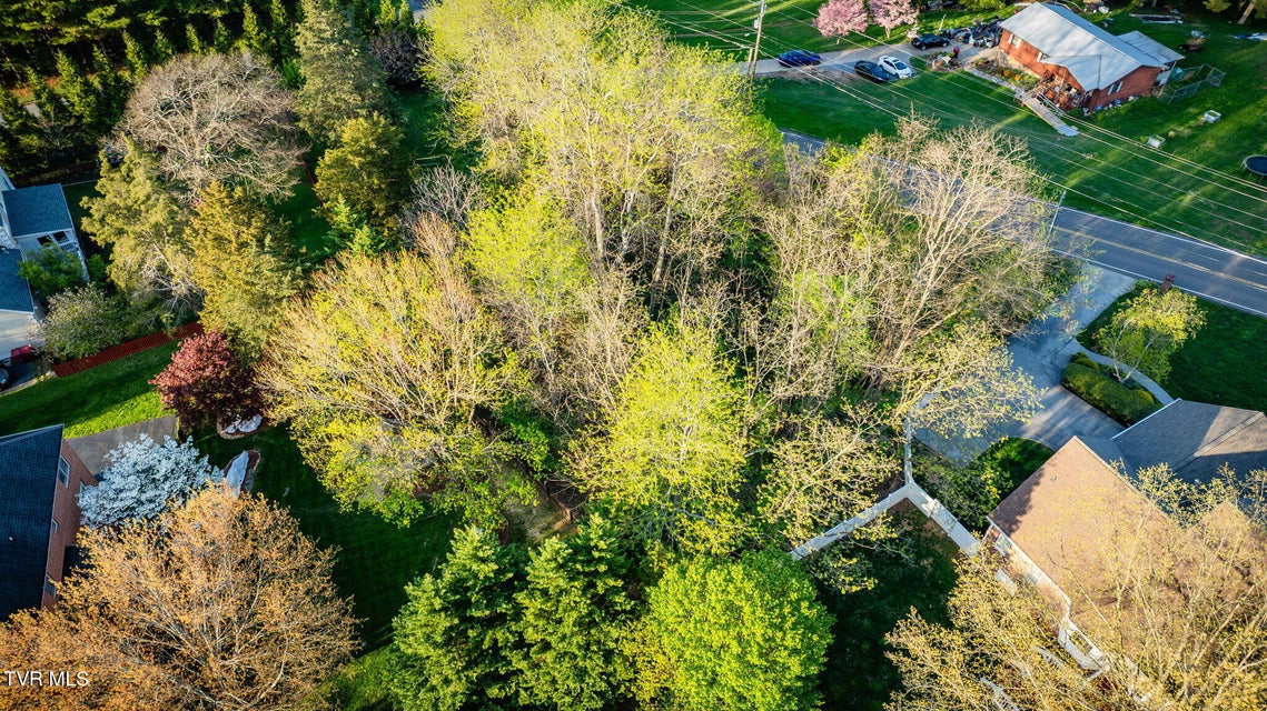 Photo #5: 620 Mountainview Road