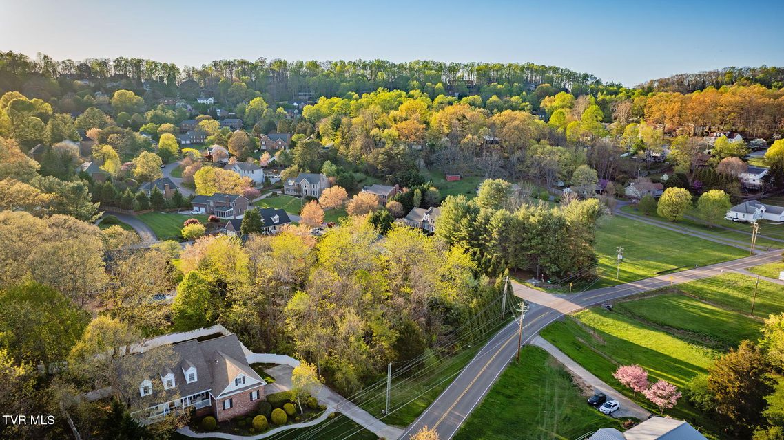 Photo #9: 620 Mountainview Road
