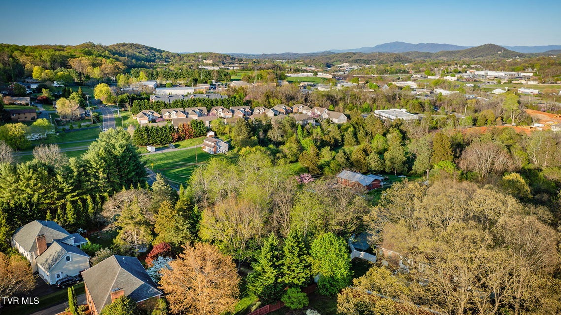 Photo #10: 620 Mountainview Road