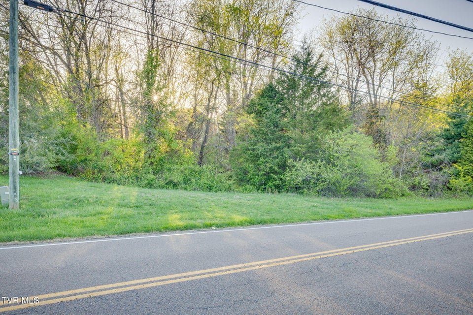 Photo #12: 620 Mountainview Road