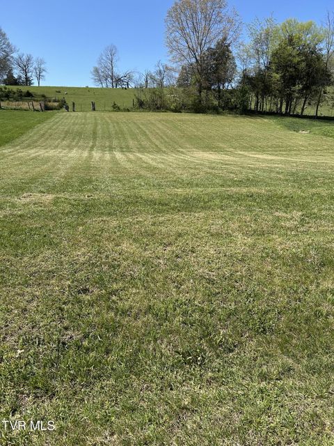 Photo #2: 125 Olde Farm Drive
