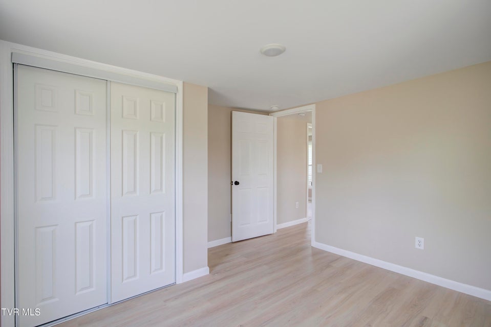 Photo #10: 2304 Ashwood Ave Avenue