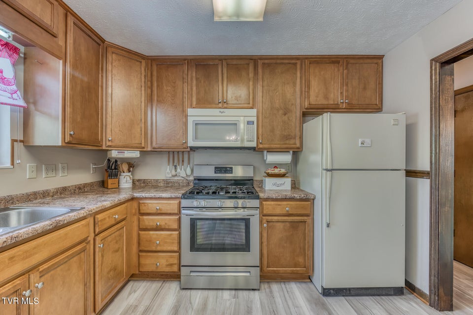 Photo #11: 312 Edgewood Street