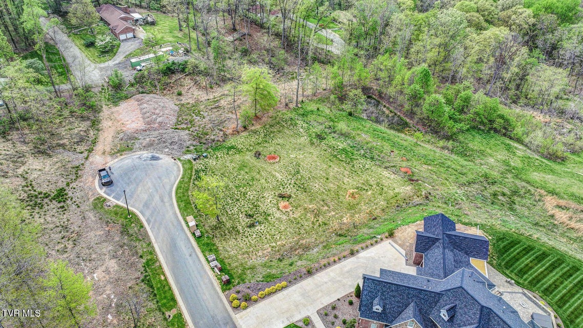 Photo #16: 5116 Summit View Court