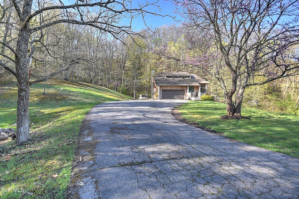 Photo #74: 112 Hidden Valley Road