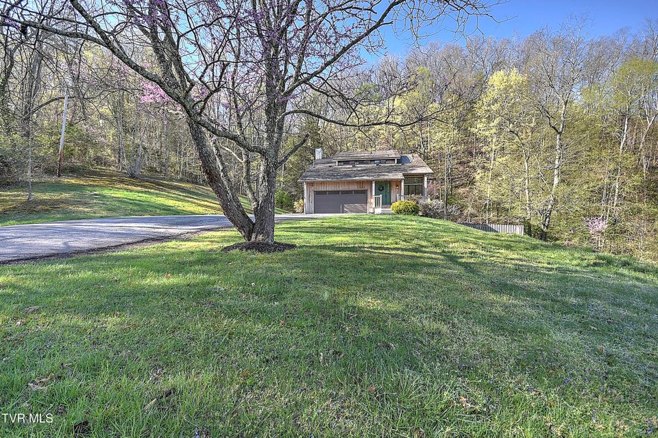 Photo #2: 112 Hidden Valley Road