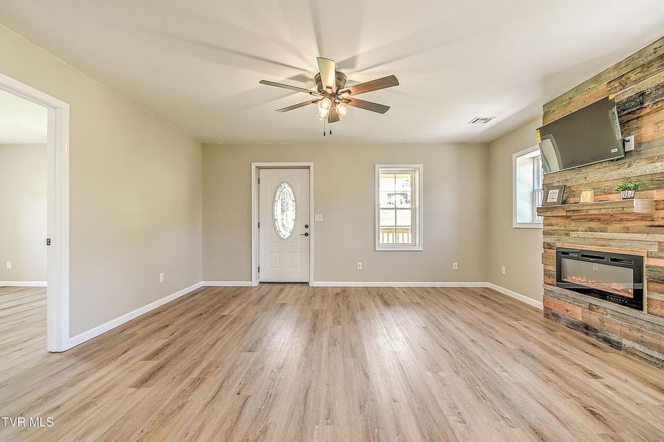 Photo #5: 2950 Hilton Road