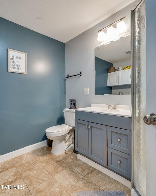 Photo #16: 512 Dickerson Street